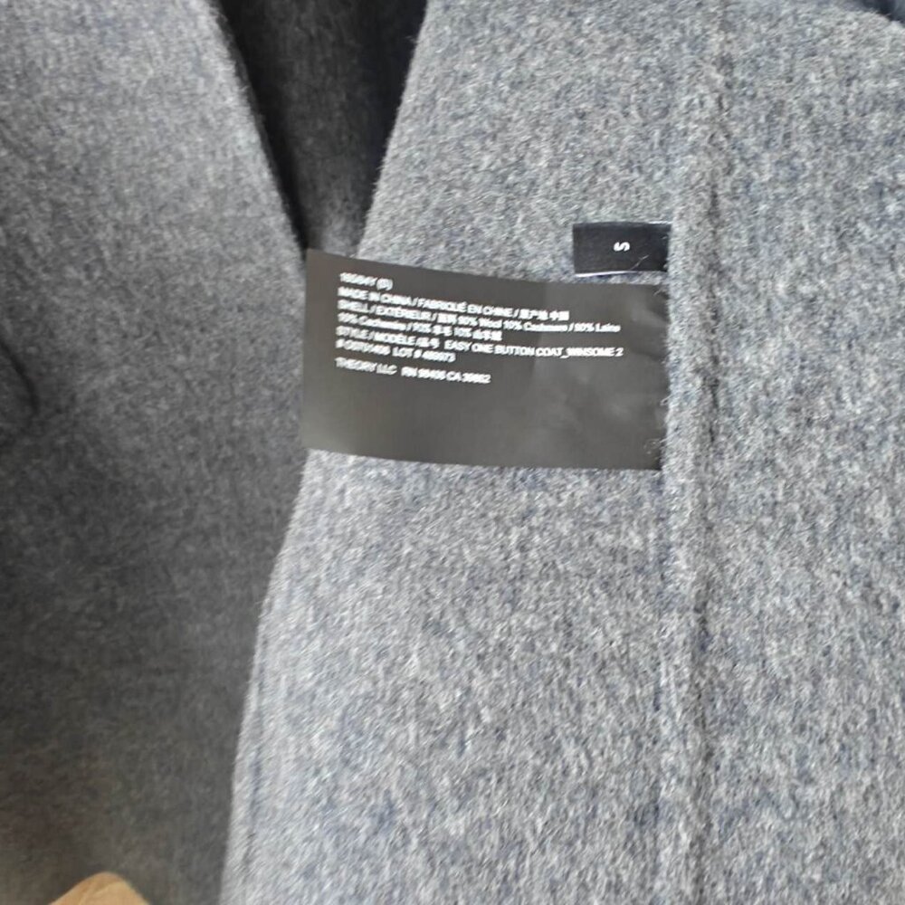 Theory easy one button coat Double-Face Wool-Cashmere in Grey - Picture 8 of 8